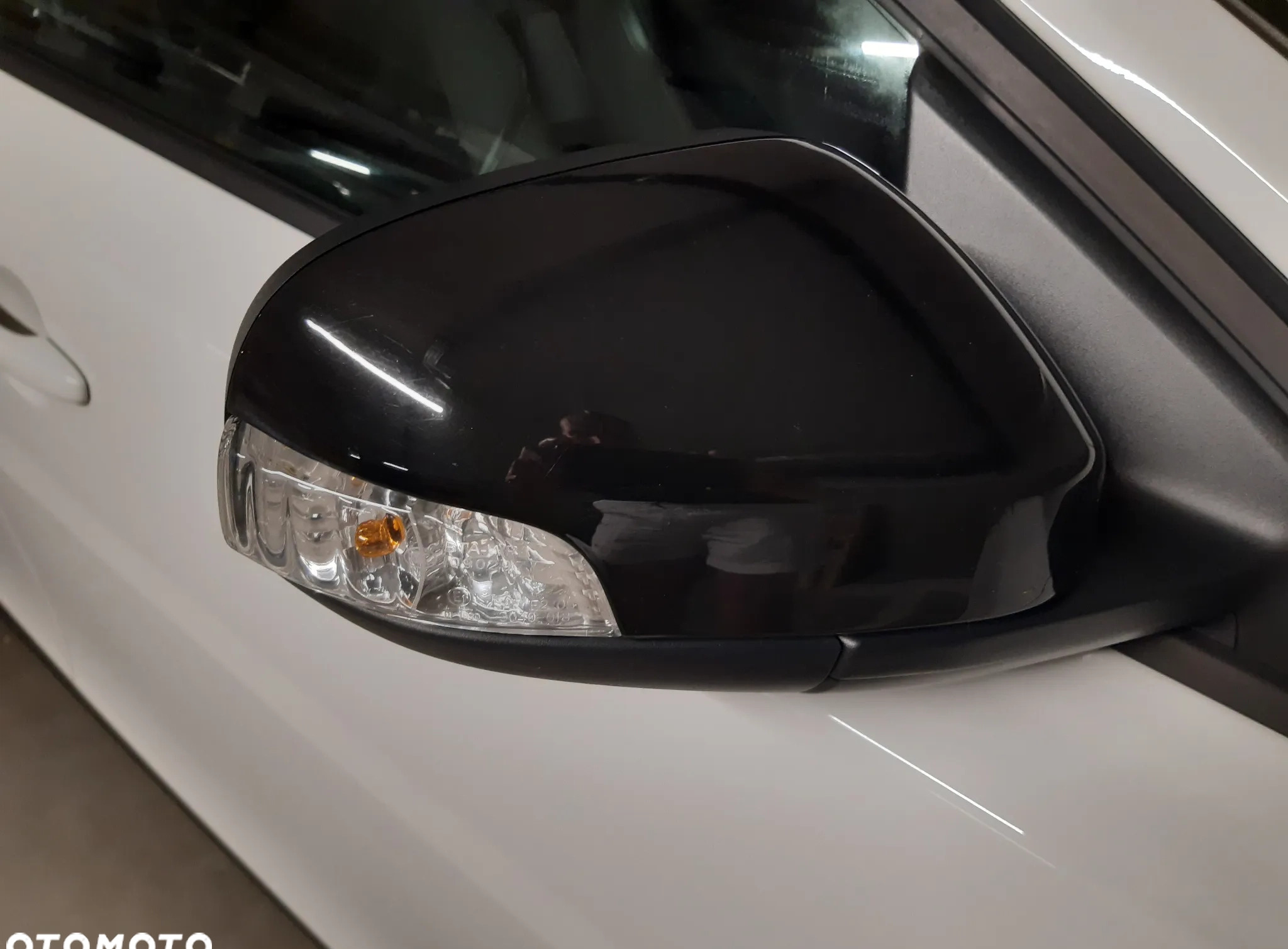 Volvo V40 cena 55000 przebieg: 173000, rok produkcji 2017 z Warszawa małe 79
